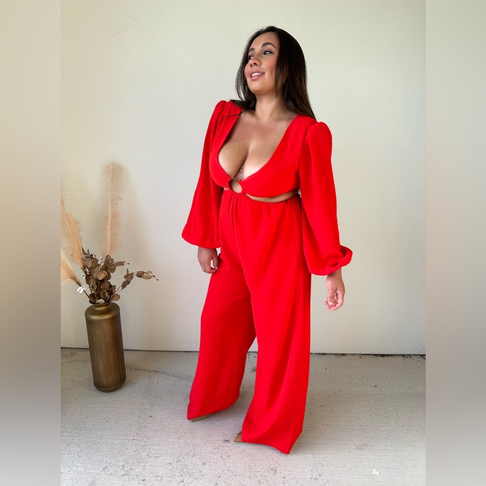 Red jumpsuit ♥️💋